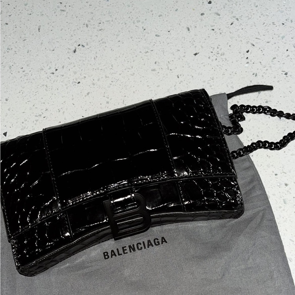 Brand new snake skin matte black